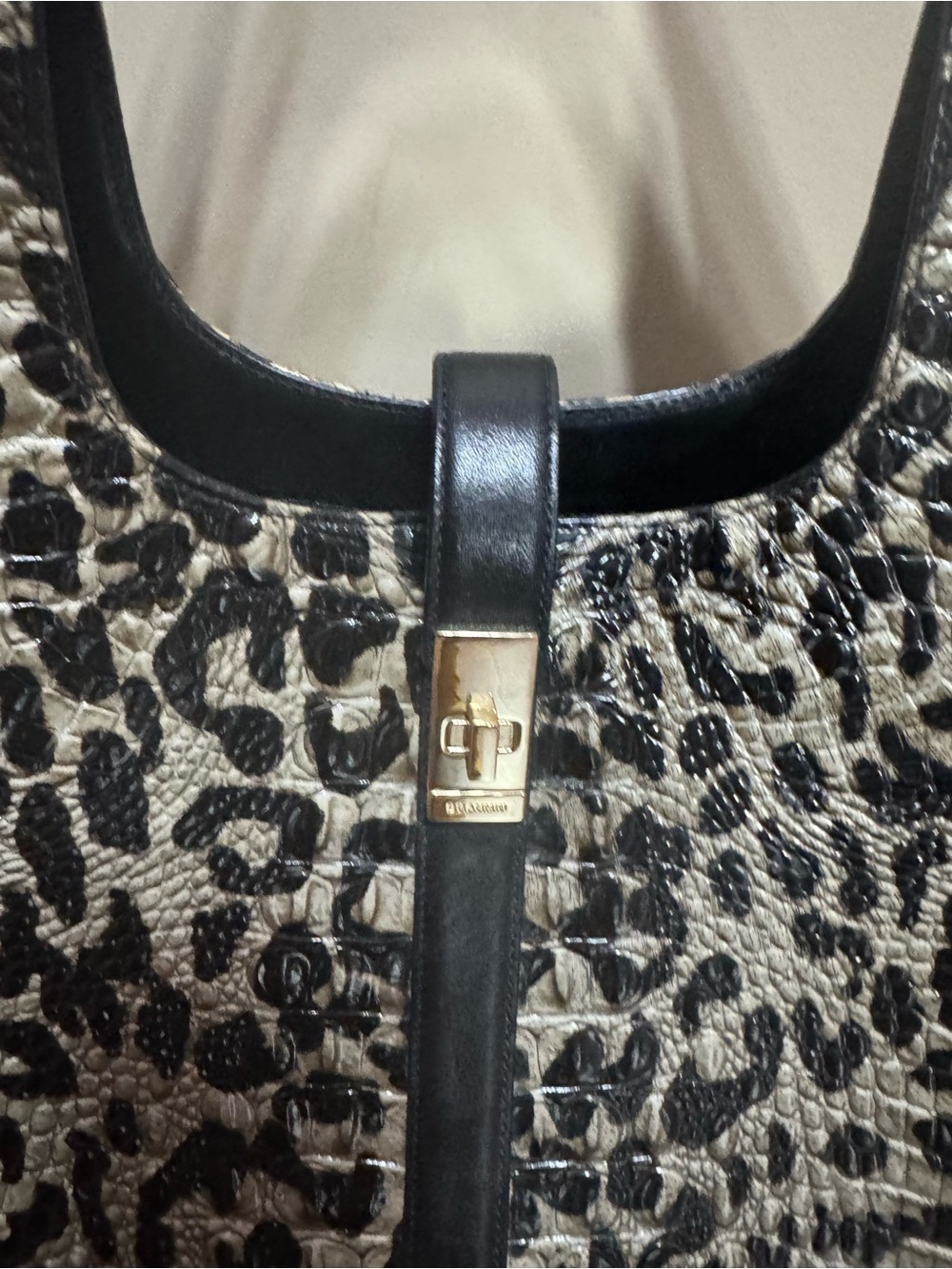 Rare Brahmin Carla Oversized Market Tote Snow Leopard Snowfall Leather HTF - Picture 2 of 9